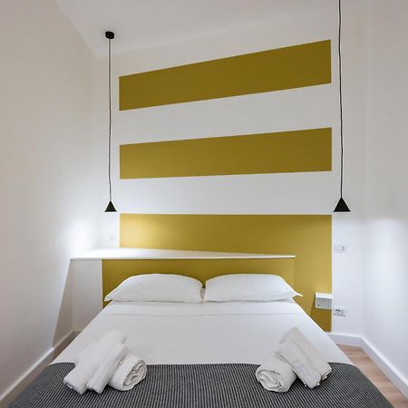 Lioy 25 By Napoliapartments Buitenkant foto