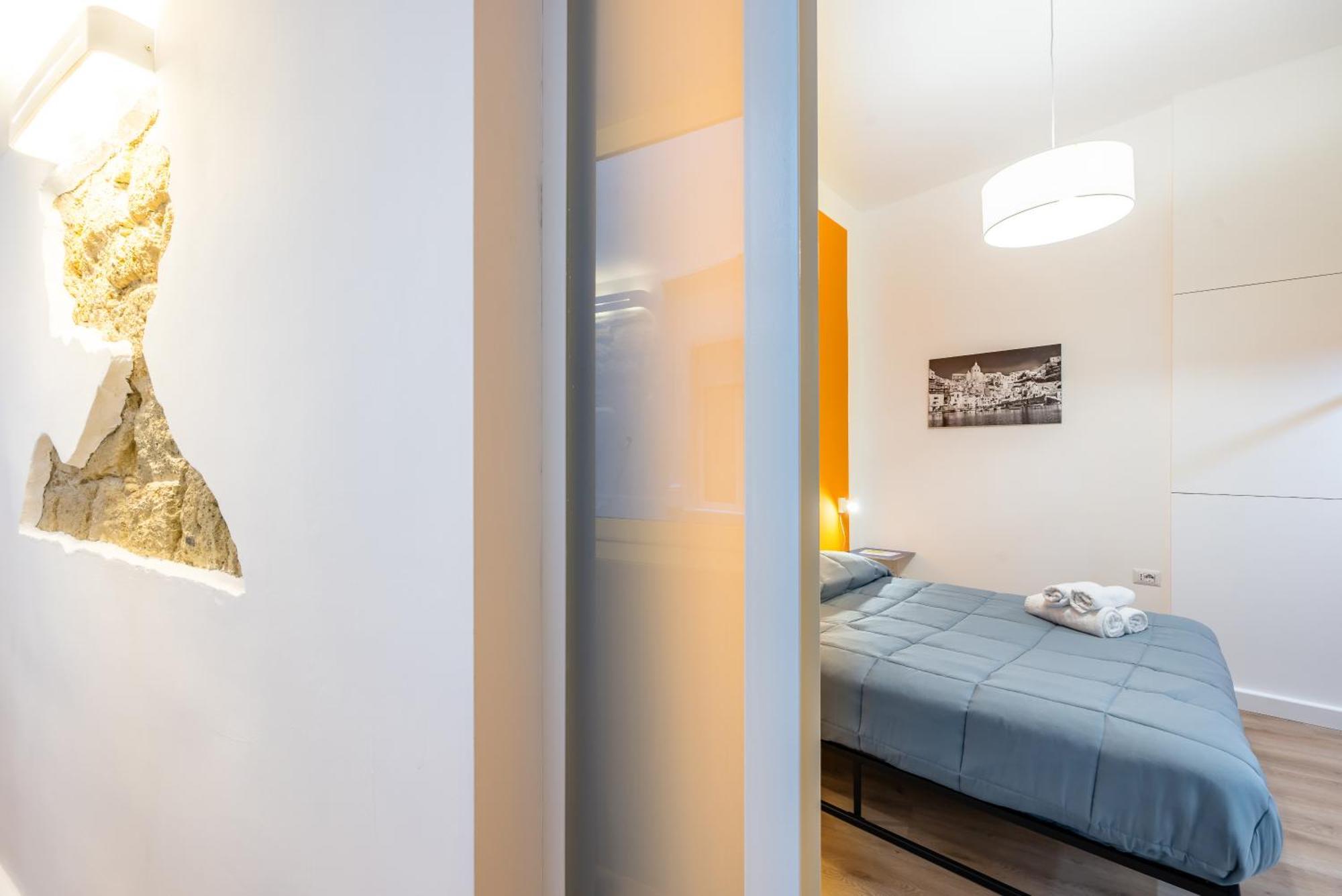 Lioy 25 By Napoliapartments Buitenkant foto