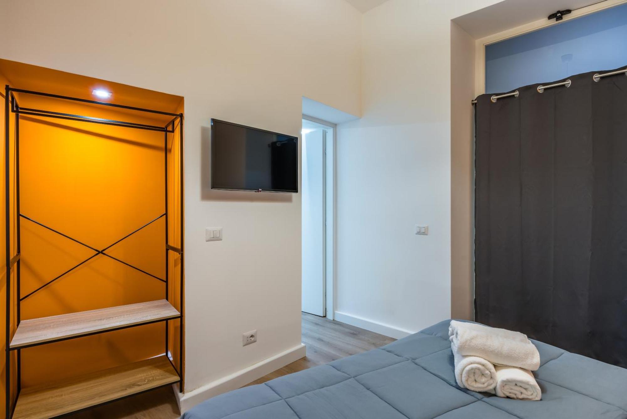 Lioy 25 By Napoliapartments Buitenkant foto