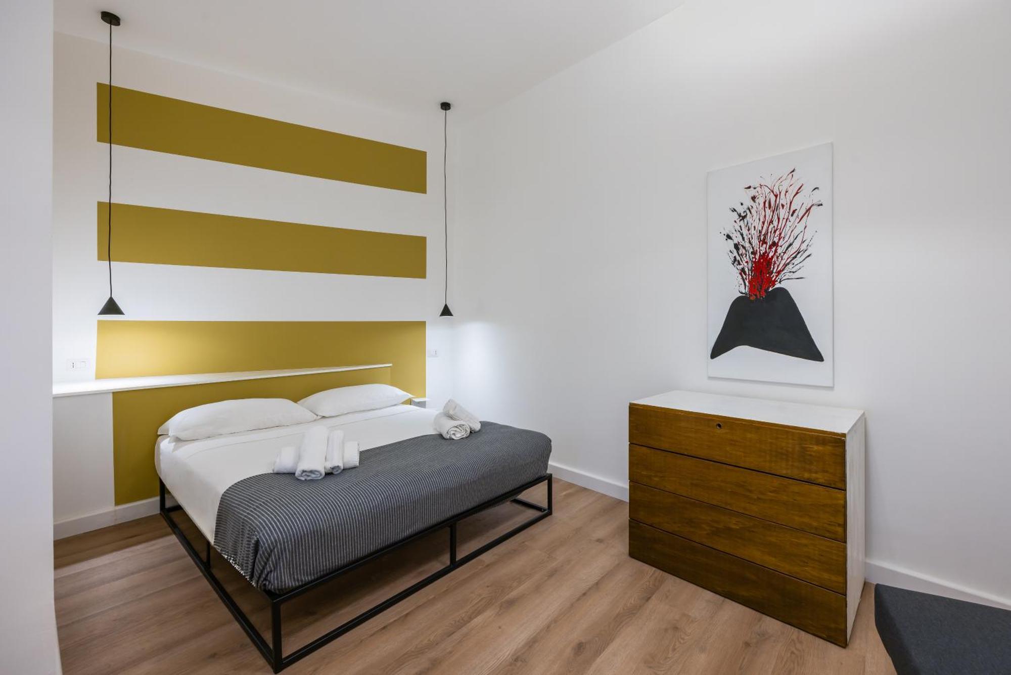 Lioy 25 By Napoliapartments Buitenkant foto