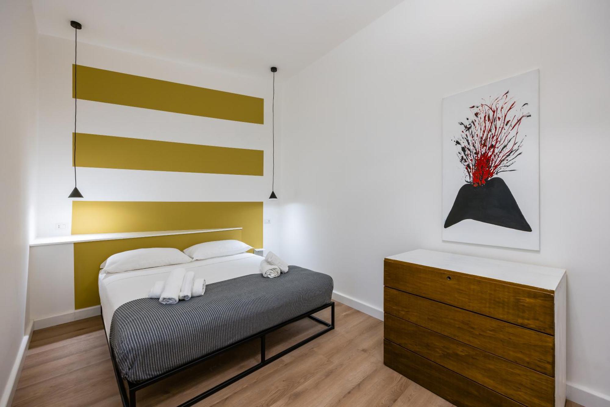Lioy 25 By Napoliapartments Buitenkant foto