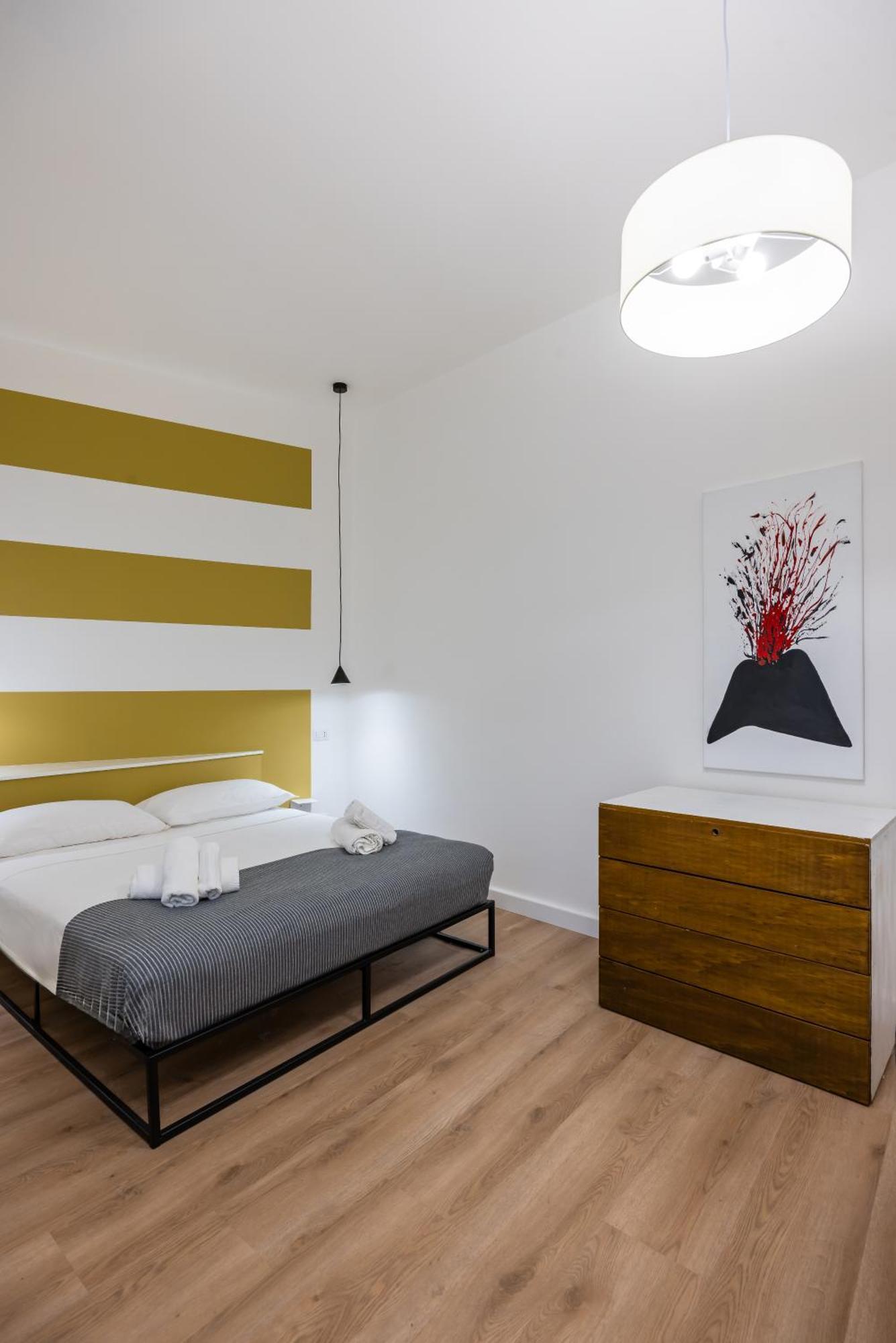 Lioy 25 By Napoliapartments Buitenkant foto